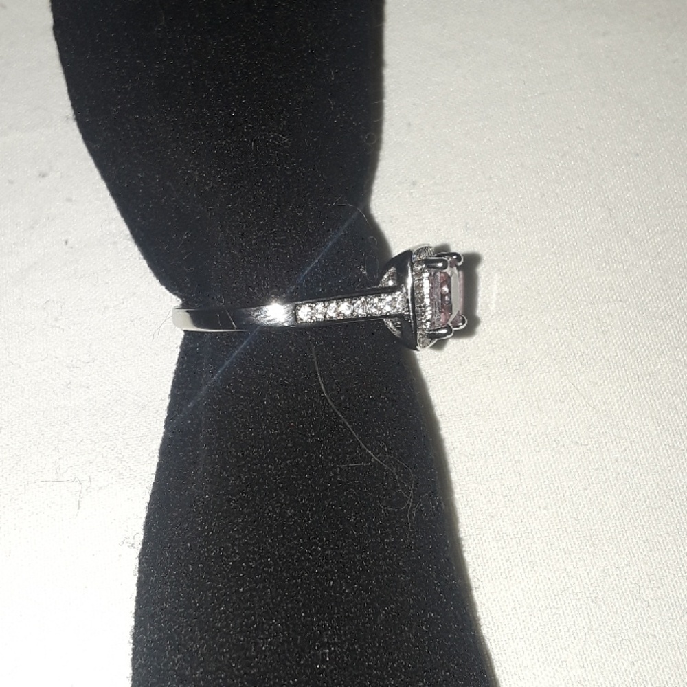 Ring - Picture 2 of 4